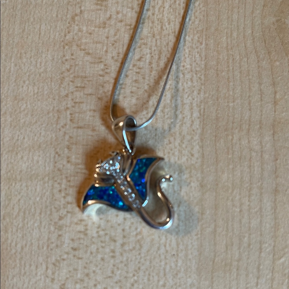 Elegant Blue and Silver Stingray Pendant Necklace